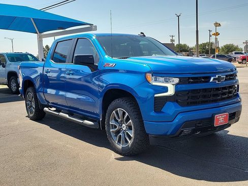 Used 2022 Chevrolet Silverado 1500 RST w/ Z71 Off-Road Package AWD/4WD image 6