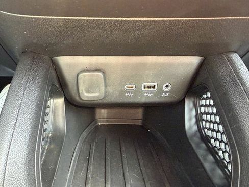 Used 2023 Chevrolet TrailBlazer LT FWD image 37