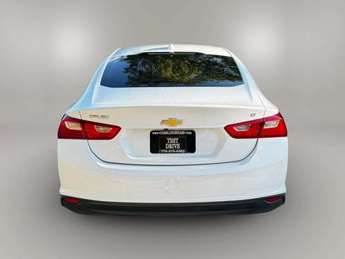 Used 2017 Chevrolet Malibu LT FWD image 9