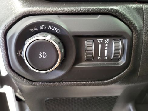 Used 2022 Jeep Wrangler Rubicon w/ LED Lighting Group image 5