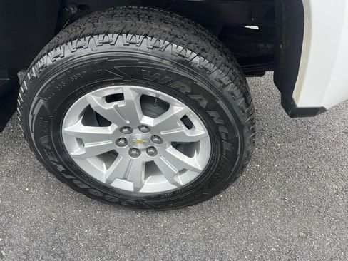 Used 2021 Chevrolet Colorado LT w/ Fleet Safety Package image 27