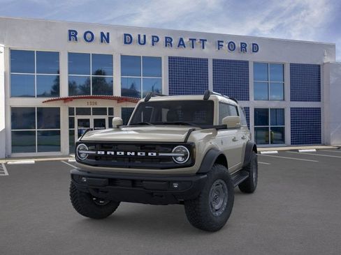 New 2025 Ford Bronco Outer Banks w/ Sasquatch Package image 3