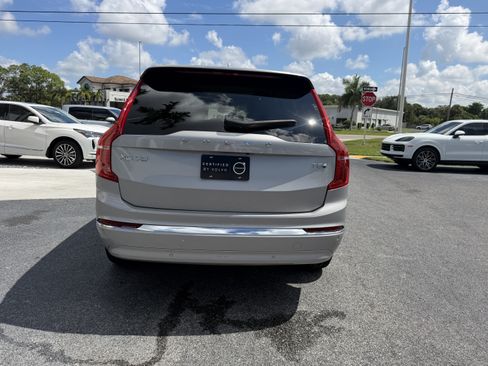 Certified 2025 Volvo XC90 T8 Core w/ Protection Package AWD/4WD image 4