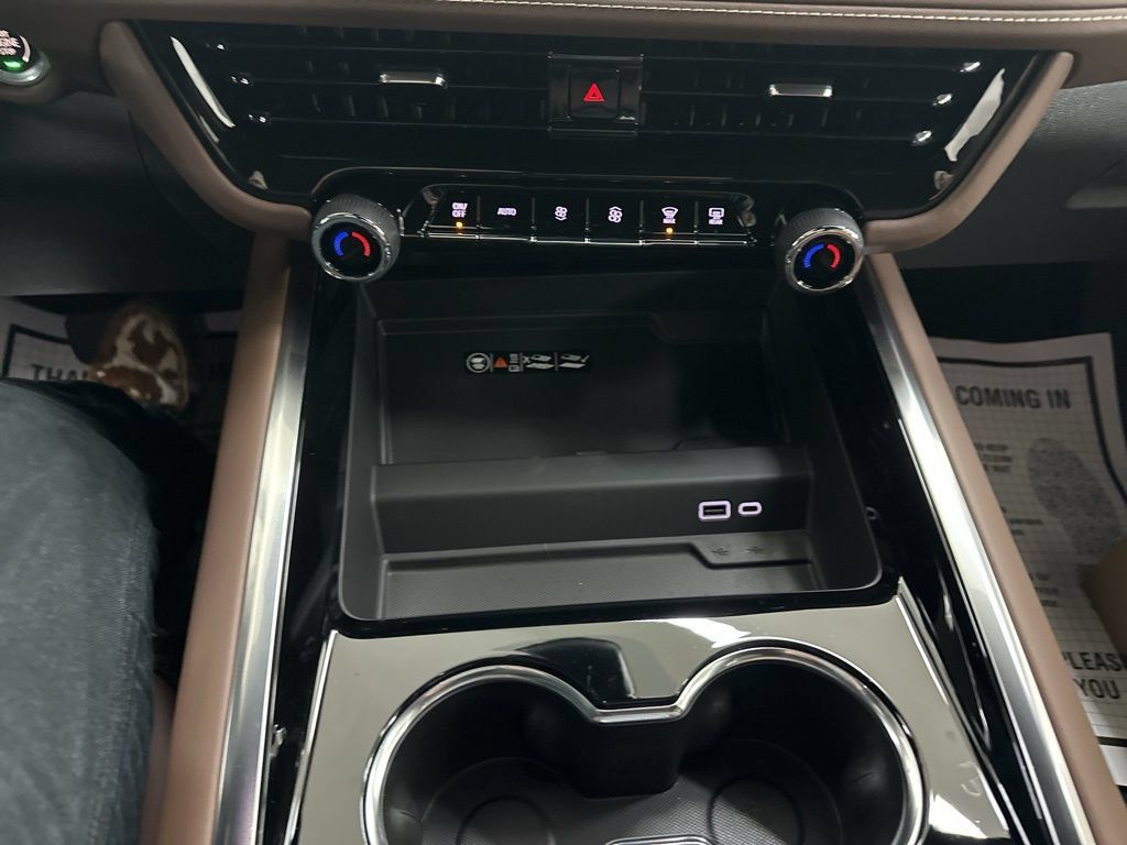 New 2026 Chevrolet Tahoe High Country AWD/4WD image 43