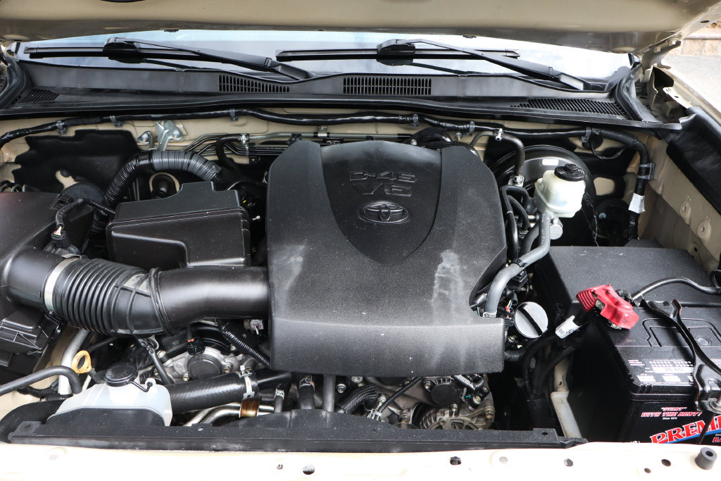 Used 2016 Toyota Tacoma TRD Sport RWD image 14
