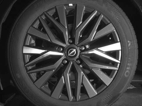 Used 2025 Nissan Altima 2.5 SV image 12