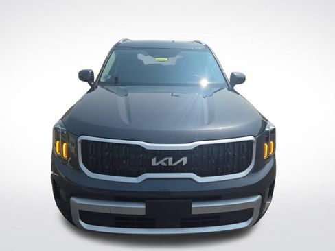 Used 2024 Kia Telluride EX w/ EX Captain's Chair Package AWD/4WD image 11