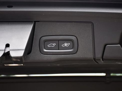 Used 2023 Volvo XC60 B5 Plus w/ Climate Package AWD/4WD image 24