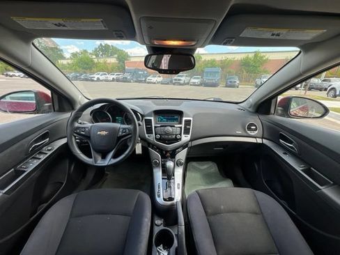 Used 2015 Chevrolet Cruze LT FWD image 16