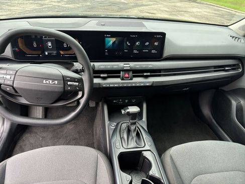 Used 2025 Kia K4 FWD image 28