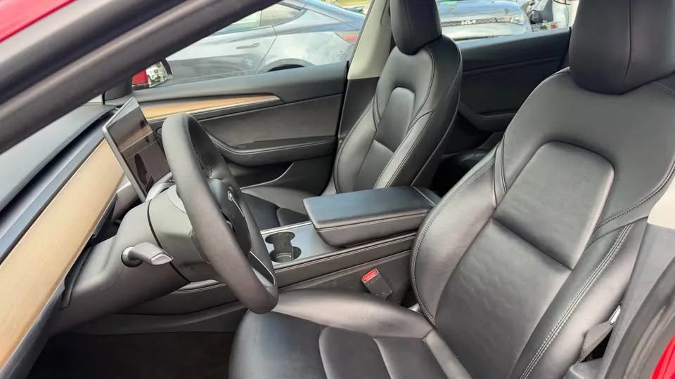 Used 2023 Tesla Model 3 Standard Range RWD image 9