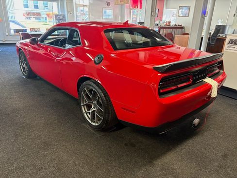 Used 2021 Dodge Challenger R/T Scat Pack w/ Plus Package RWD image 5
