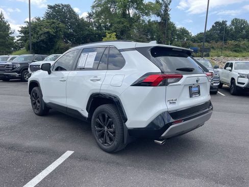 Used 2024 Toyota RAV4 SE w/ Convenience Package AWD/4WD image 5