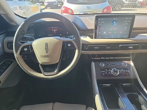 Certified 2023 Lincoln Aviator Reserve w/ Equipment Group 201A image 5