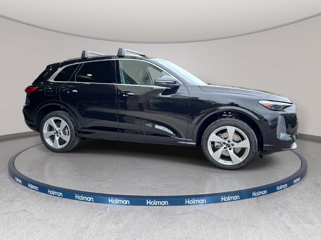 Used 2025 Audi Q5 Premium w/ Premium Plus AWD/4WD image 5