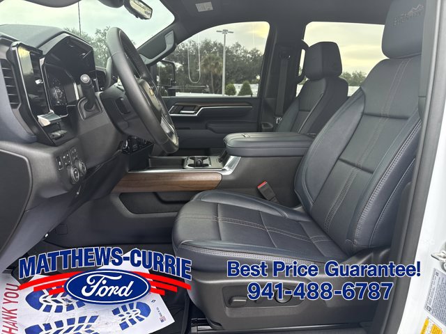 Used 2026 Chevrolet Silverado 3500 High Country w/ High Country Premium Package AWD/4WD image 9
