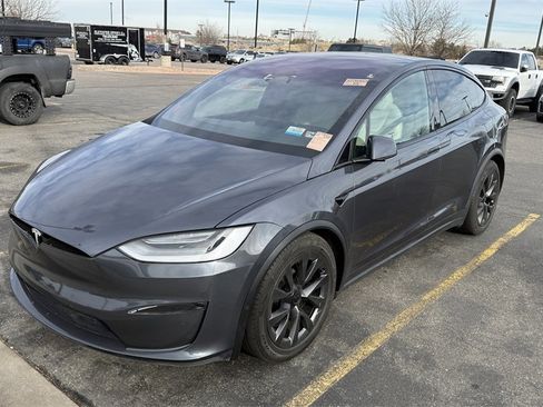 Used 2023 Tesla Model X image 2