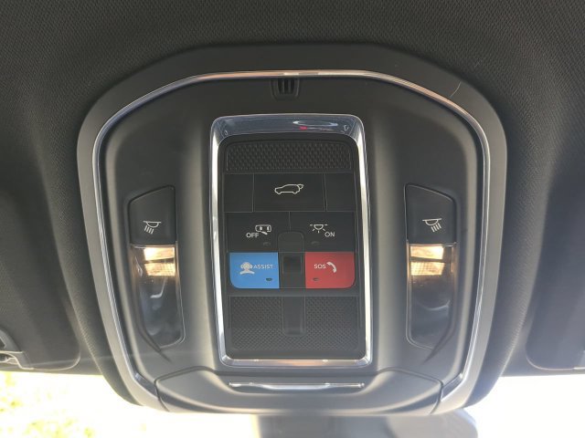 Certified 2025 Jeep Grand Cherokee Altitude AWD/4WD image 24