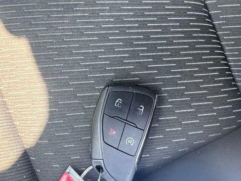 Used 2025 Chevrolet Equinox LT FWD image 7