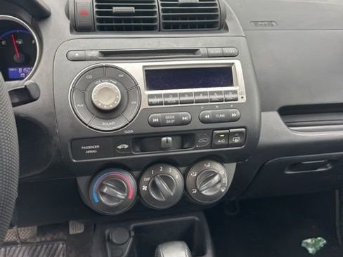 Used 2008 Honda Fit image 9