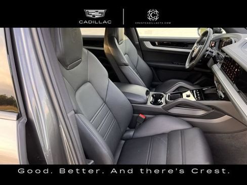 Used 2024 Porsche Cayenne S AWD/4WD image 23