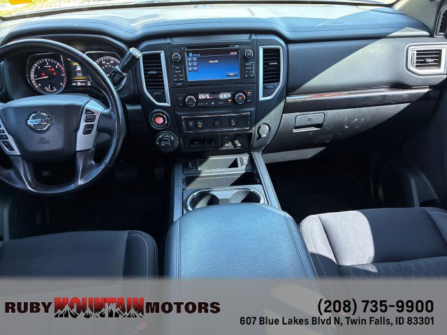 Used 2018 Nissan Titan SV w/ SV Convenience Package AWD/4WD image 10