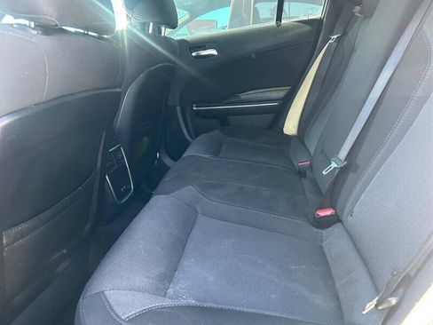 Used 2019 Dodge Charger SXT image 24