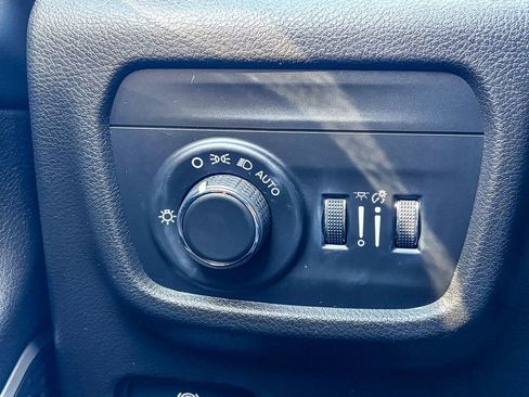 Used 2021 Jeep Grand Cherokee L Laredo w/ Luxury Tech Group I image 46