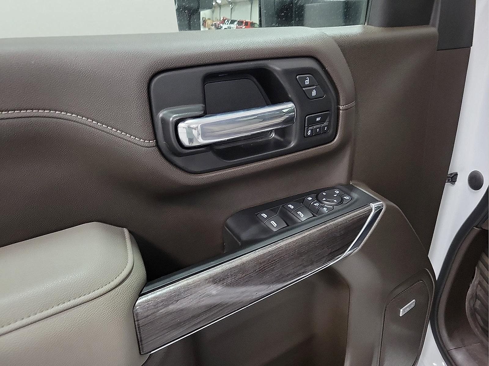 Used 2022 Chevrolet Silverado 2500 LTZ w/ Z71 Chrome Sport Edition AWD/4WD image 10