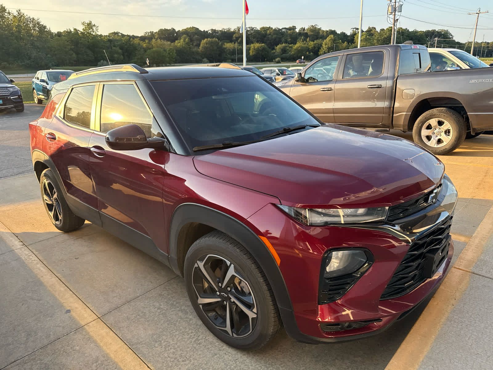 Used 2023 Chevrolet TrailBlazer RS w/ Convenience Package FWD image 4