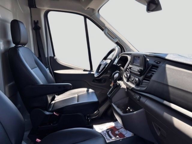 Used 2025 Ford Transit 250 148 High Roof RWD image 32