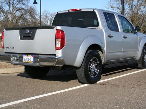Used 2015 Nissan Frontier S image 5