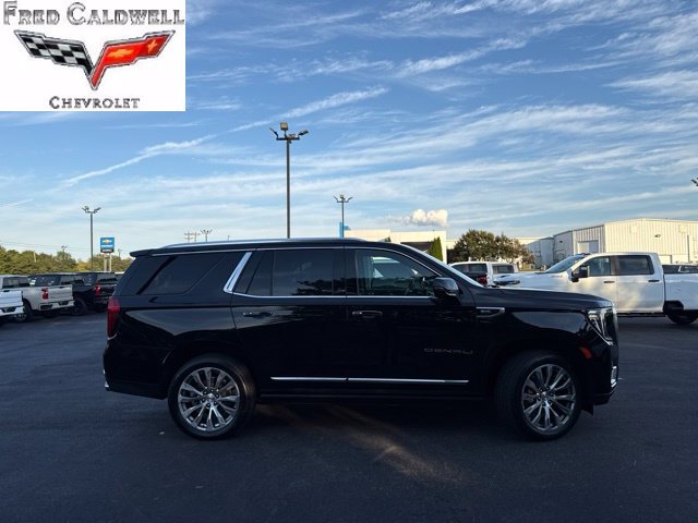 Used 2021 GMC Yukon Denali w/ Denali Premium Package AWD/4WD image 2