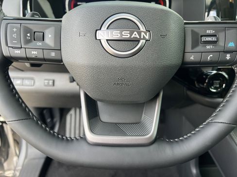 New 2026 Nissan Pathfinder Platinum w/ Accent Package AWD/4WD image 9