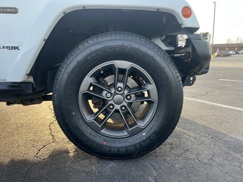 Used 2018 Jeep Wrangler Sport image 18