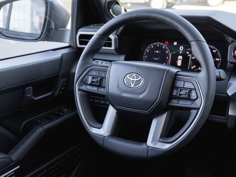 New 2026 Toyota 4Runner TRD Off-Road Premium AWD/4WD image 15