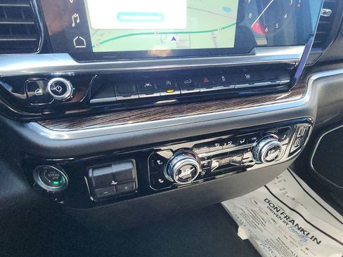 Certified 2025 GMC Sierra 1500 Elevation image 19