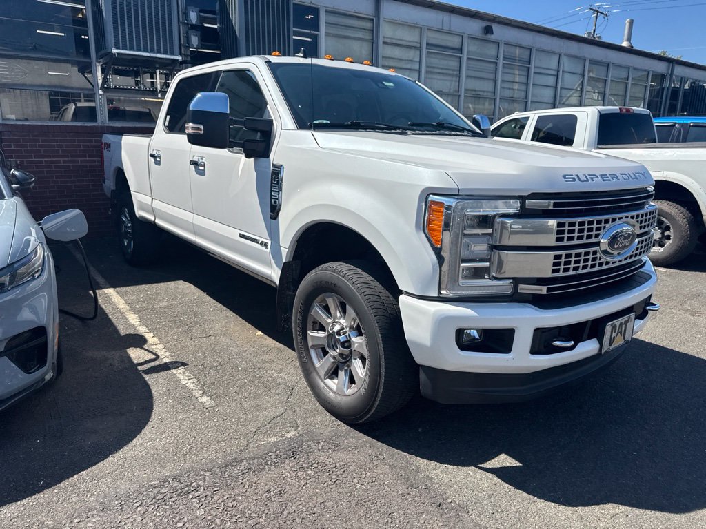 Used 2019 Ford F250 Platinum w/ Platinum Ultimate Package AWD/4WD image 3