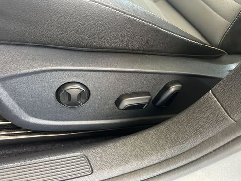 Used 2025 Volkswagen Jetta SE image 23