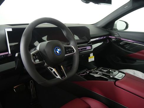 New 2026 BMW i5 eDrive40 w/ M Sport Package image 12