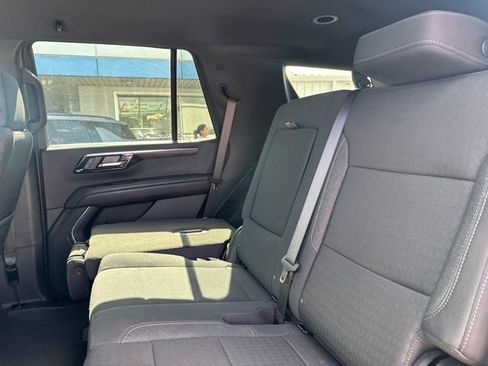 Certified 2025 Chevrolet Tahoe LS RWD image 12