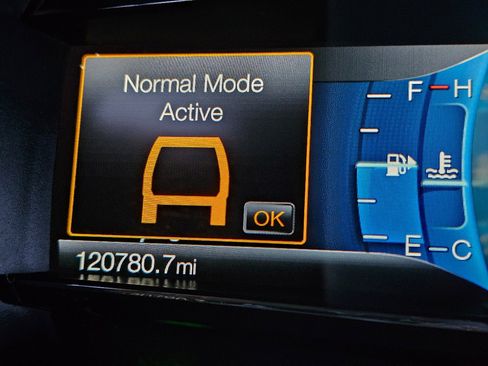 Used 2018 Ford Explorer XLT w/ Equipment Group 202A image 65