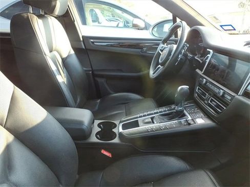 Used 2021 Porsche Macan image 5