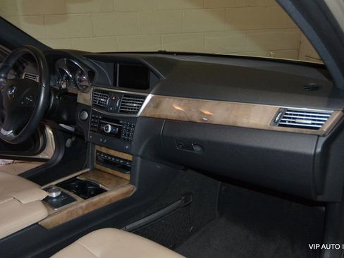 Used 2010 Mercedes-Benz E 350 4dr Sedan E 350 Sport RWD image 12