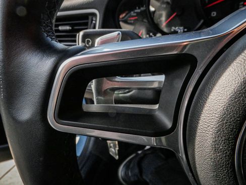 Used 2019 Porsche 911 Carrera image 19