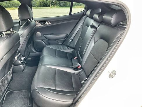 Used 2021 Kia Stinger GT1 AWD/4WD image 30