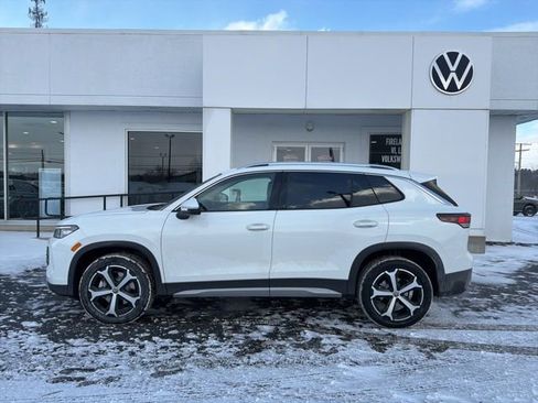 New 2026 Volkswagen Tiguan SE image 12