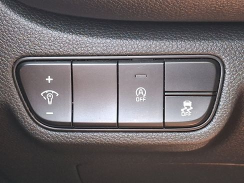 Used 2024 Kia Seltos S AWD/4WD image 25