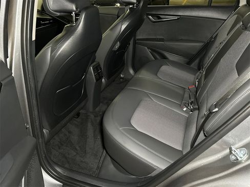 Certified 2025 Kia Niro Wind image 18