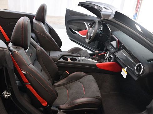 Used 2023 Chevrolet Camaro ZL1 RWD image 36